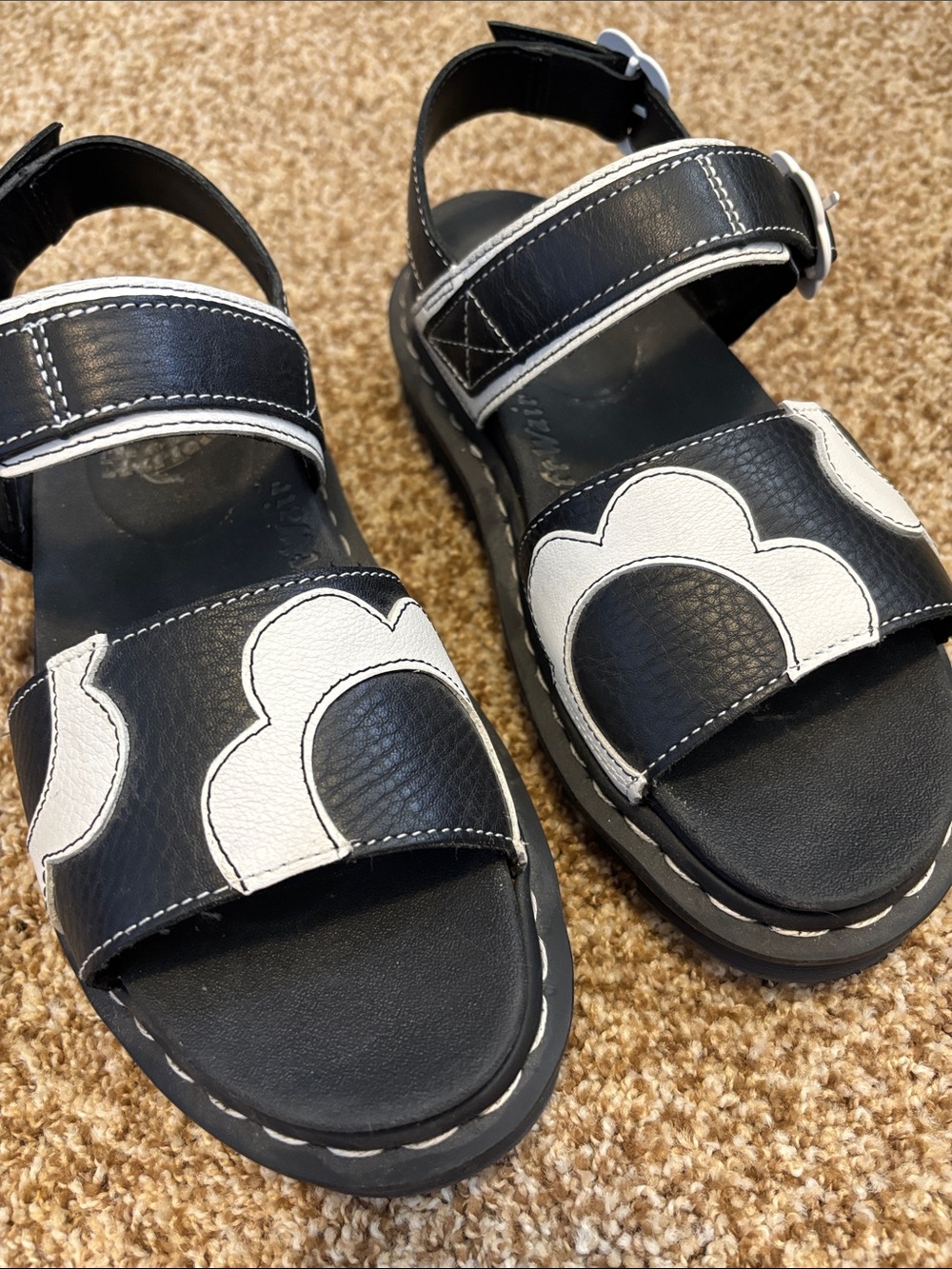 Dr. Martens || Voss Black and White Flower Platform Sandal Size 8 - Picture 3 of 10